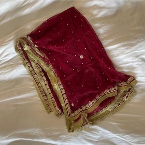 Indian bridal veil (mezar)